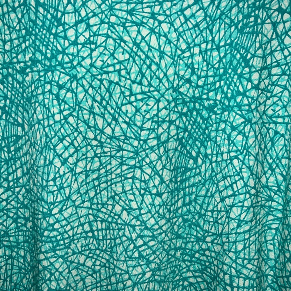 LuLaRoe Irma Tunic - Picture 2 of 4